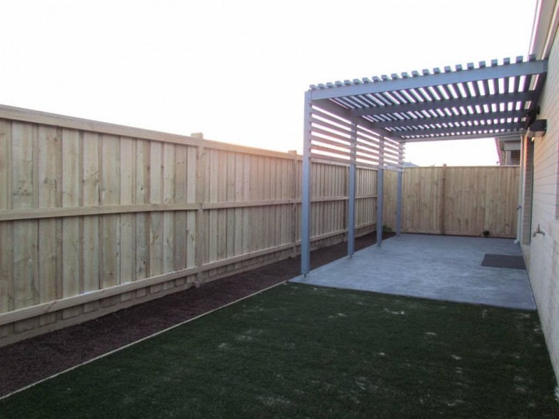 20 Brightstone Drive, Clyde North VIC 3978