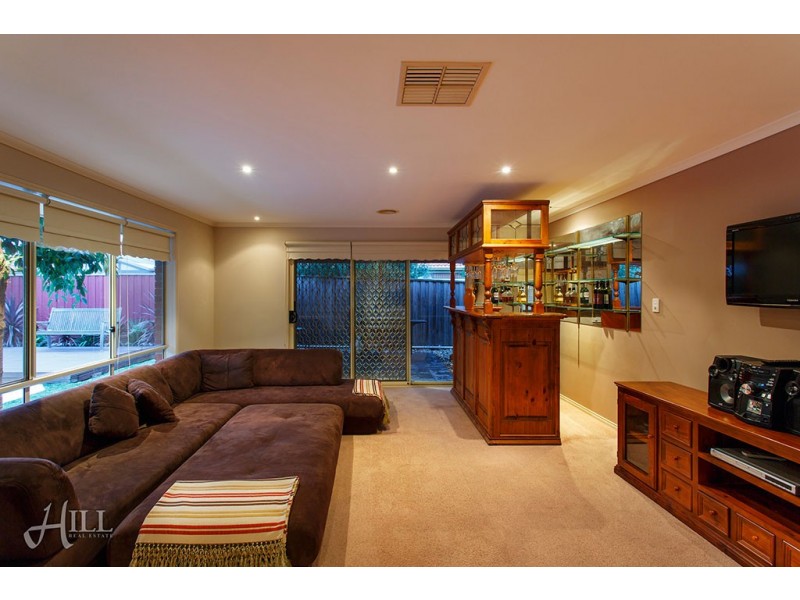 22 Streeton Way, Berwick VIC 3806