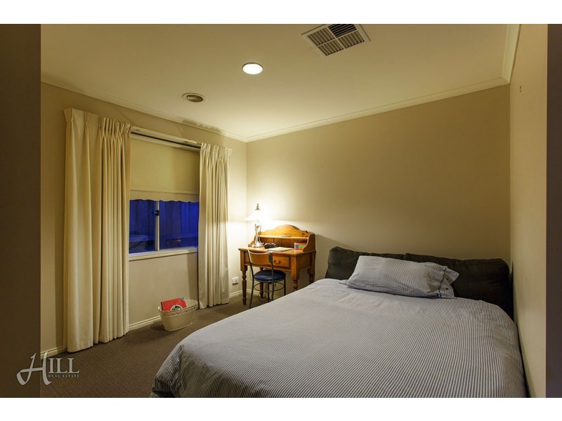 22 Streeton Way, Berwick VIC 3806