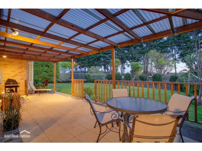 86 St Boswells Avenue, Berwick VIC 3806