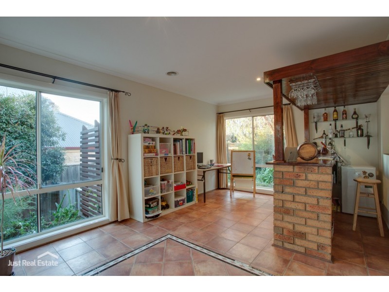 86 St Boswells Avenue, Berwick VIC 3806
