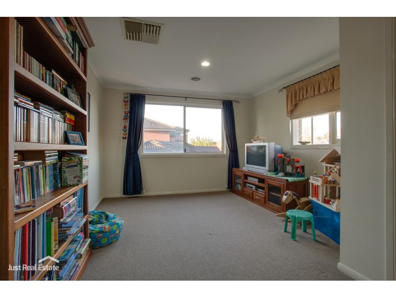 86 St Boswells Avenue, Berwick VIC 3806