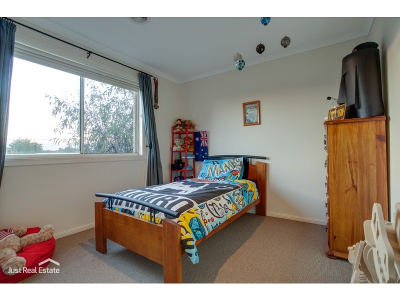 86 St Boswells Avenue, Berwick VIC 3806