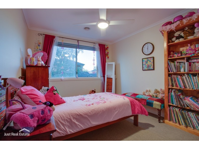86 St Boswells Avenue, Berwick VIC 3806