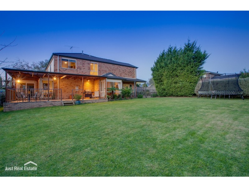 86 St Boswells Avenue, Berwick VIC 3806
