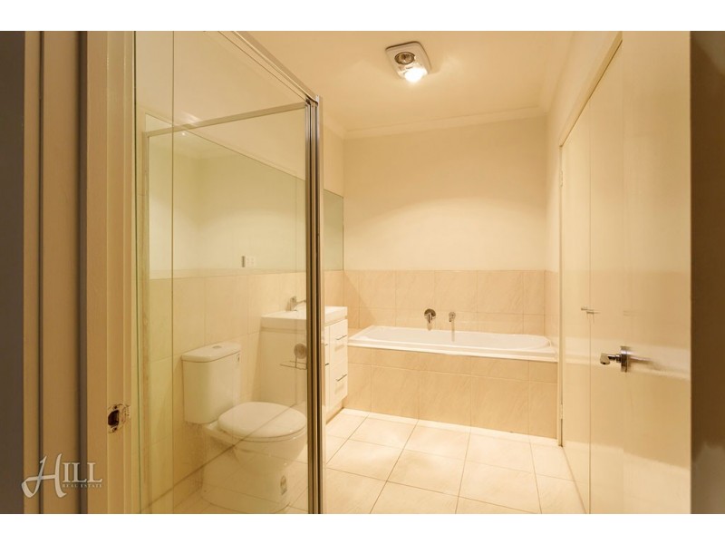 10A Strathavan Drive, Berwick VIC 3806