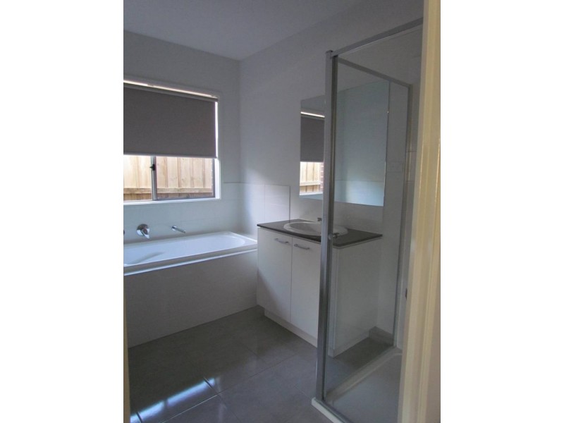 12 Brocker Street, Clyde North VIC 3978