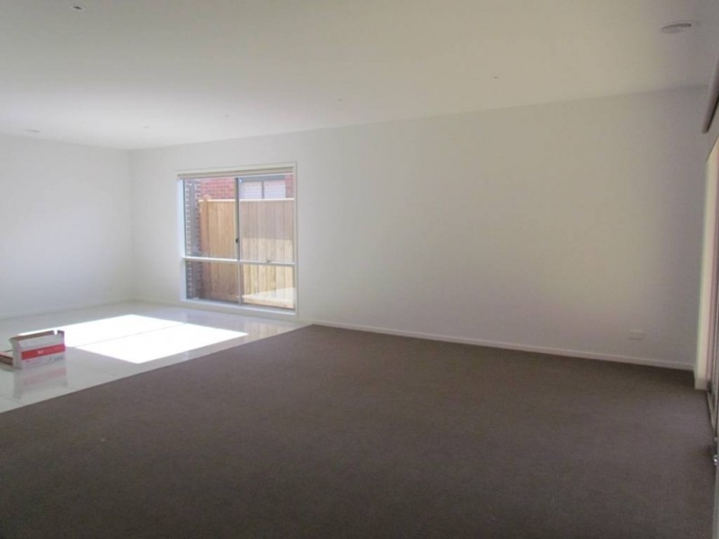 12 Brocker Street, Clyde North VIC 3978