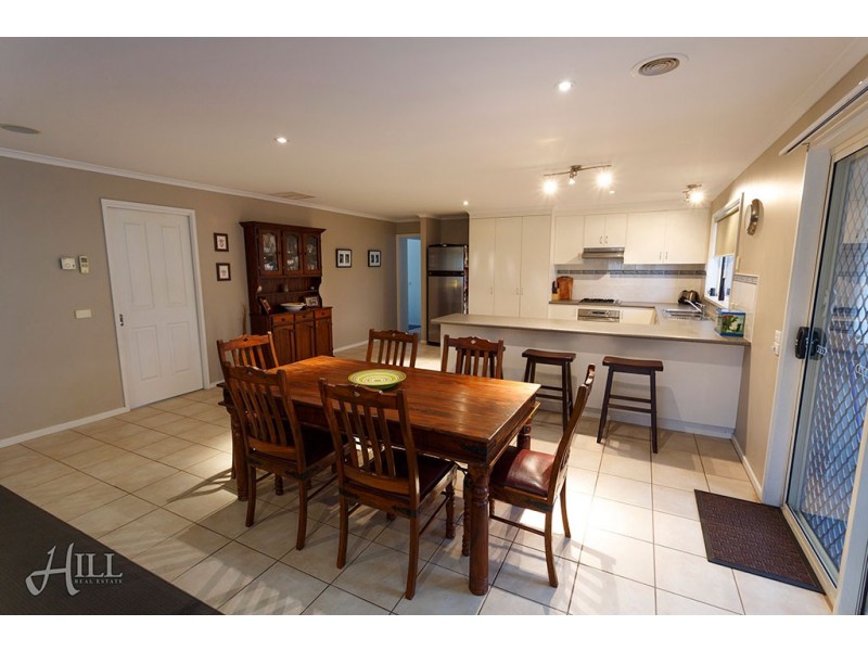 43 Bluehills Boulevard, Pakenham VIC 3810