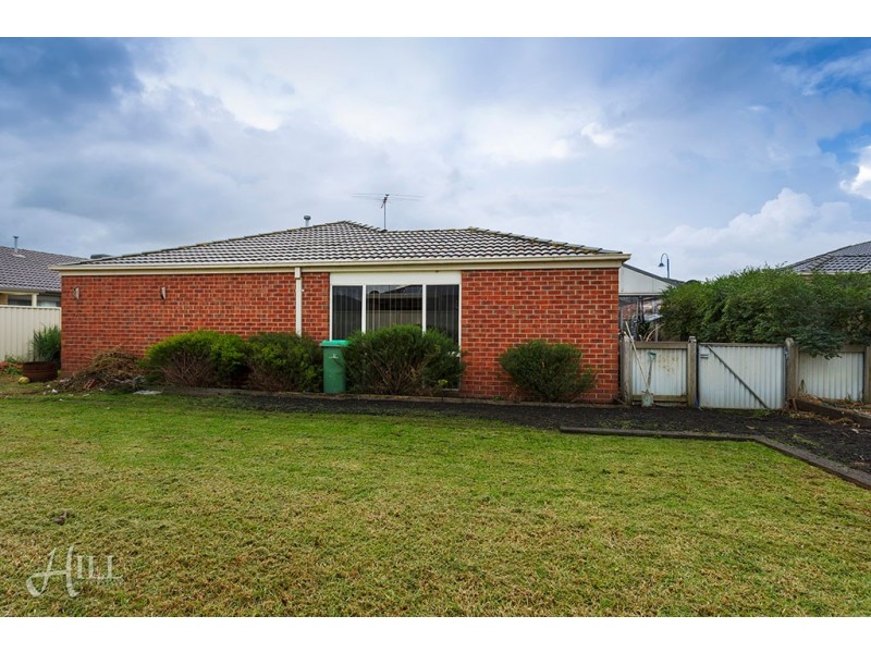 43 Bluehills Boulevard, Pakenham VIC 3810