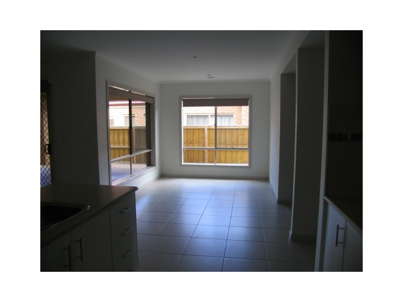 9 Marbelia Drive, Berwick VIC 3806