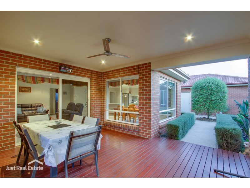 11 Michigan Grange, Pakenham VIC 3810