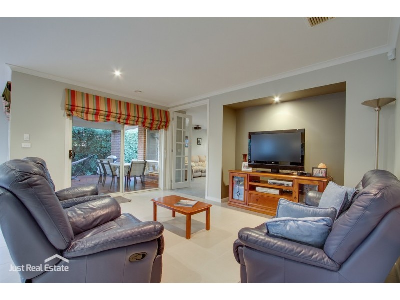 11 Michigan Grange, Pakenham VIC 3810