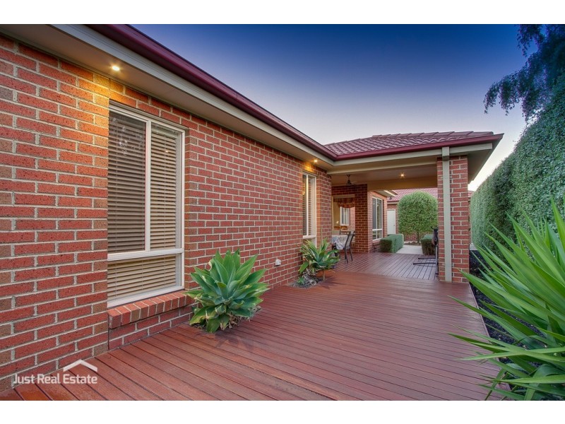 11 Michigan Grange, Pakenham VIC 3810