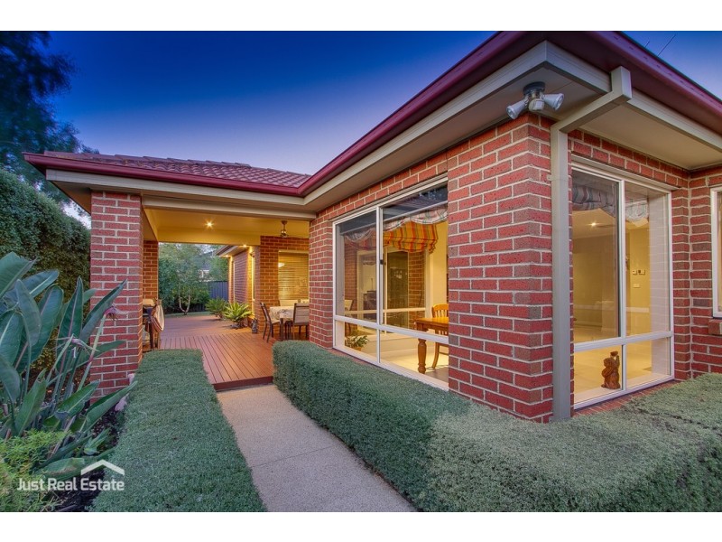 11 Michigan Grange, Pakenham VIC 3810