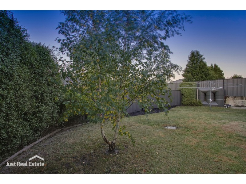 11 Michigan Grange, Pakenham VIC 3810