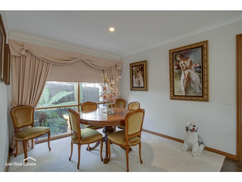 58 Lawrence Drive, Berwick VIC 3806