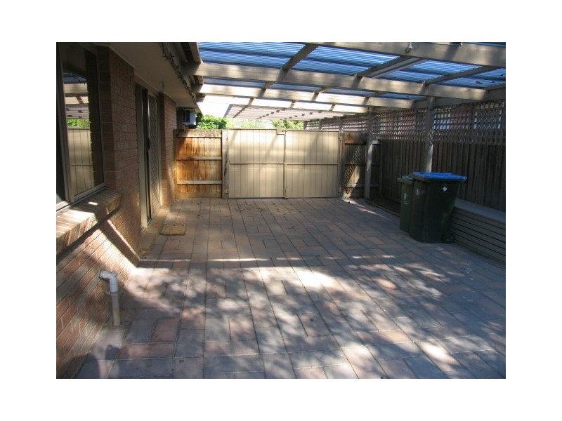 4 Gifford Close, Berwick VIC 3806