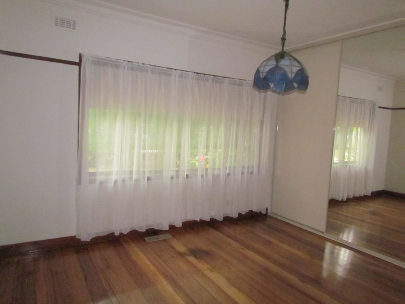 16 Brisbane Street, Berwick VIC 3806