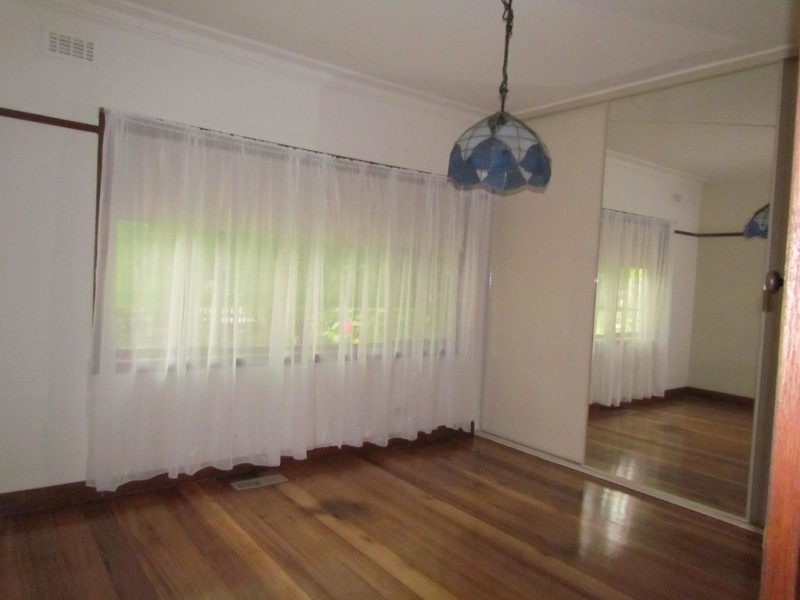 16 Brisbane Street, Berwick VIC 3806