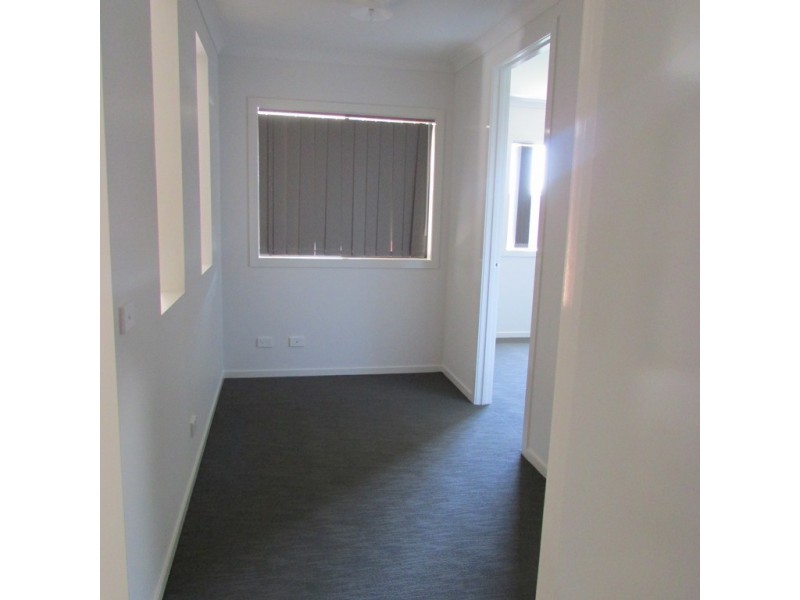 13 Marblelight Way, Clyde North VIC 3978