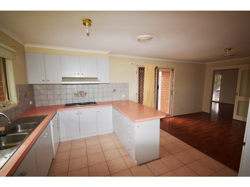 4 Van Der Haar Avenue, Berwick VIC 3806