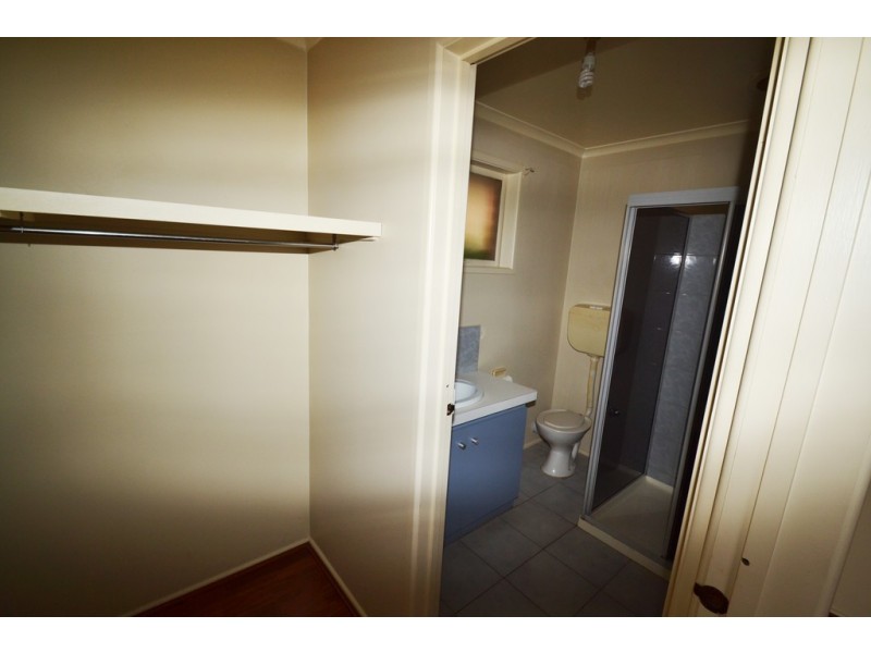 4 Van Der Haar Avenue, Berwick VIC 3806