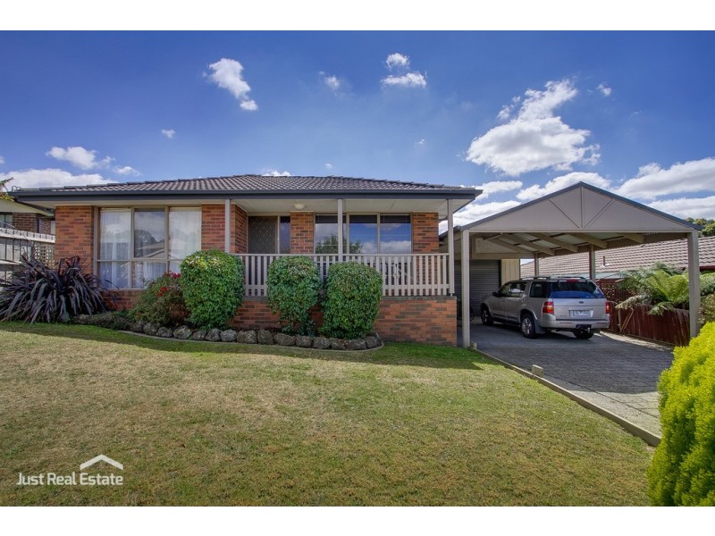 15 Poorinda Rise, Narre Warren VIC 3805