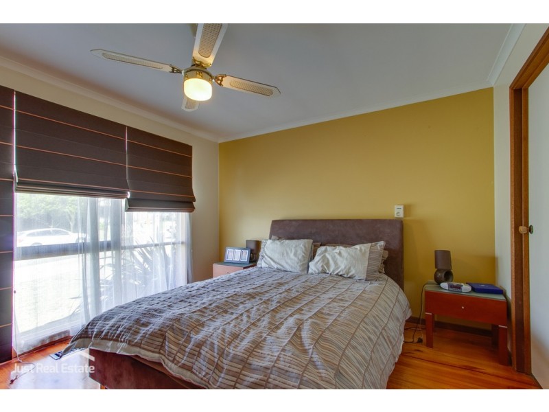 15 Poorinda Rise, Narre Warren VIC 3805