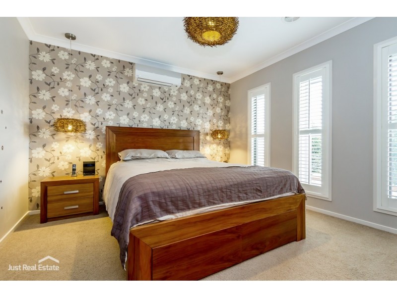 13 Victory Drive, Pakenham VIC 3810