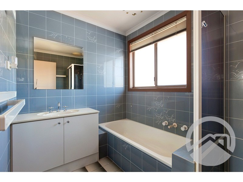 76 Thomas Mitchell Drive, Endeavour Hills VIC 3802