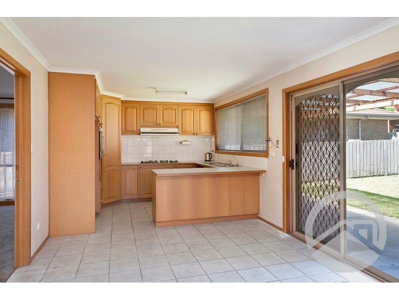 76 Thomas Mitchell Drive, Endeavour Hills VIC 3802