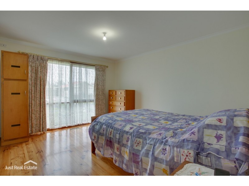 4 Foulds Court, Berwick VIC 3806