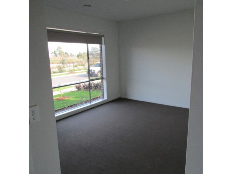 45 Campaspe Street, Clyde North VIC 3978