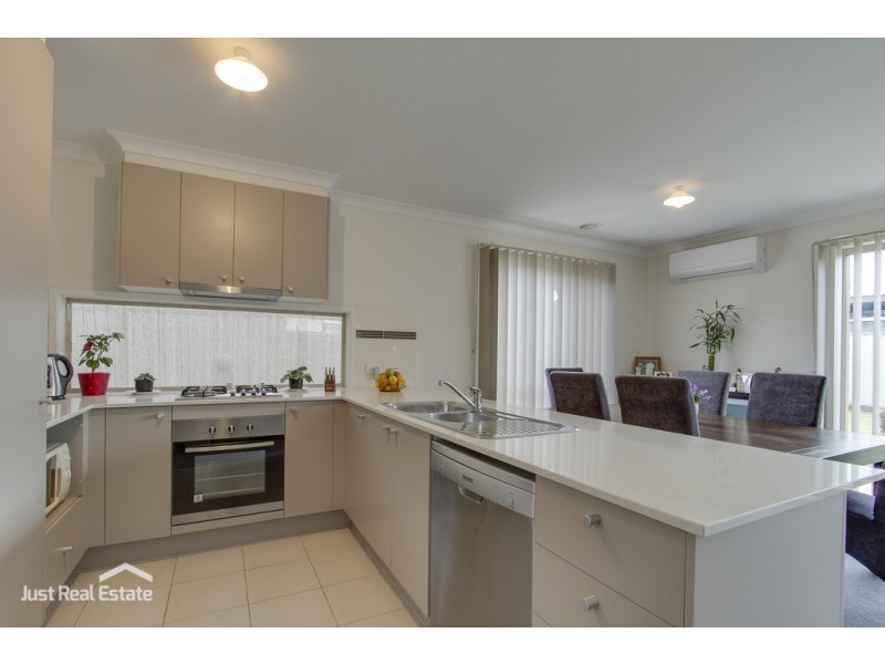 20 Victory Drive, Pakenham VIC 3810