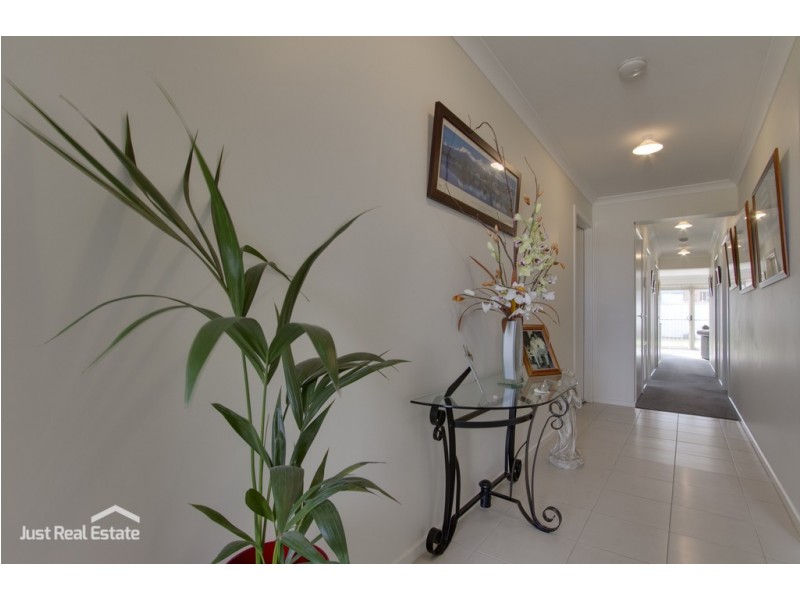 20 Victory Drive, Pakenham VIC 3810