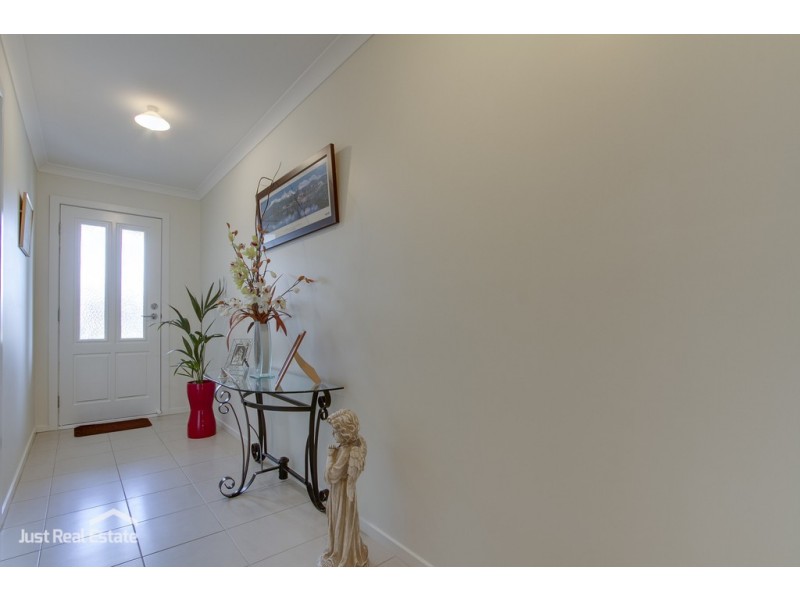 20 Victory Drive, Pakenham VIC 3810