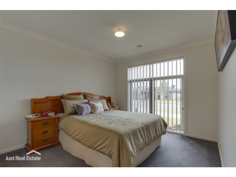 20 Victory Drive, Pakenham VIC 3810