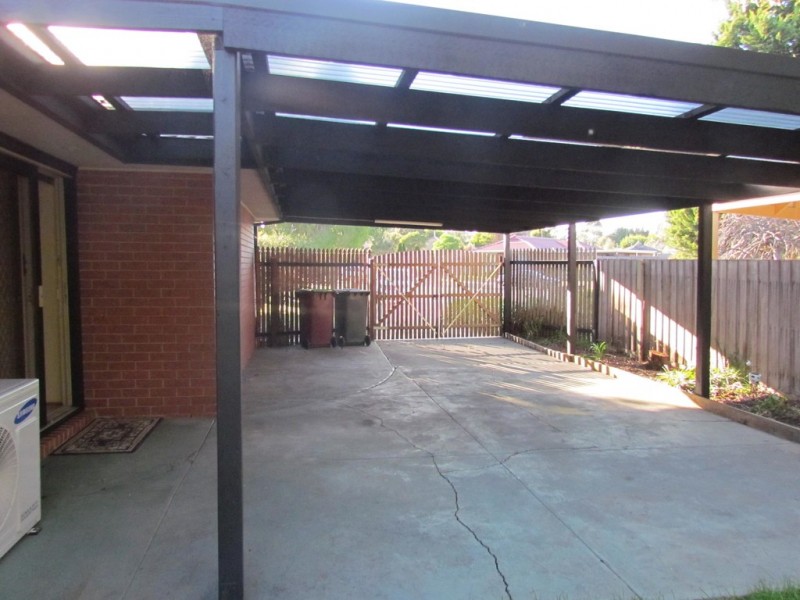 16 Harwood Court, Berwick VIC 3806