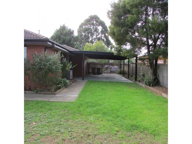 16 Harwood Court, Berwick VIC 3806