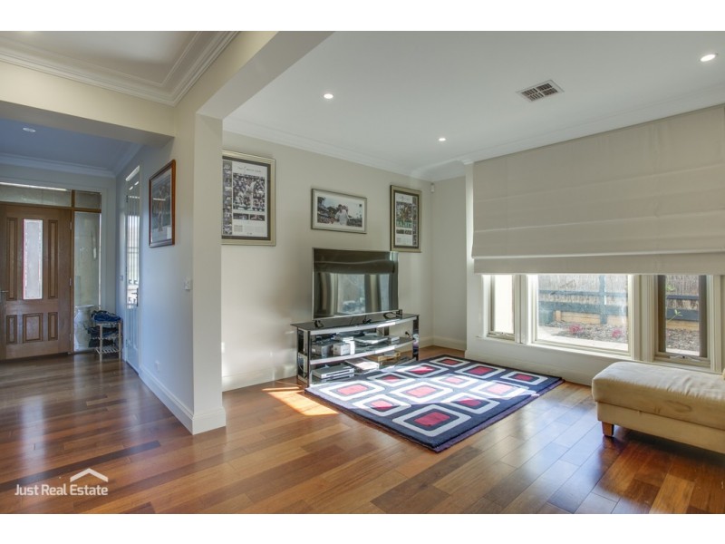 Unit 6/3 Paddington Terrace, Berwick VIC 3806