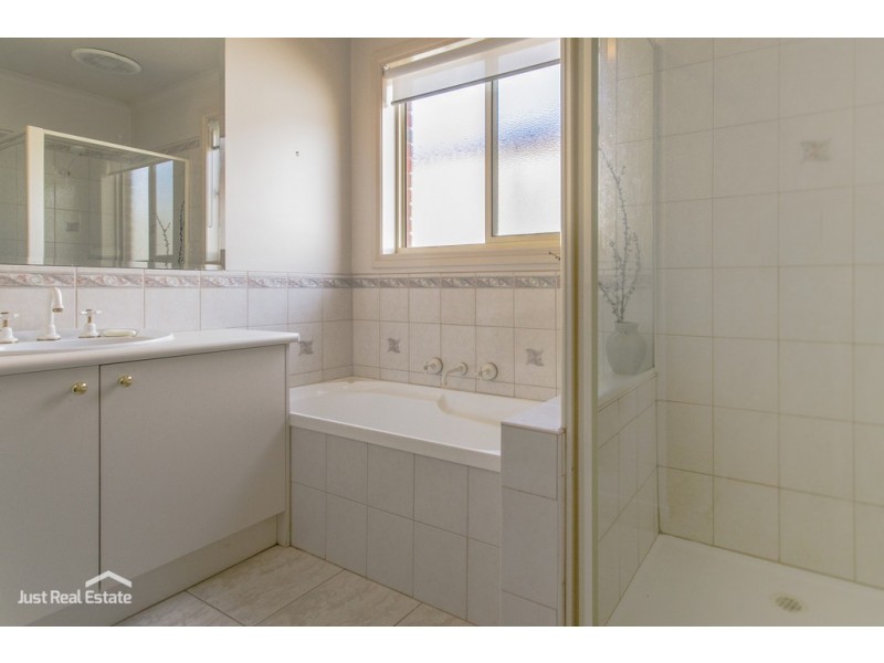 3 Yiota Court, Berwick VIC 3806