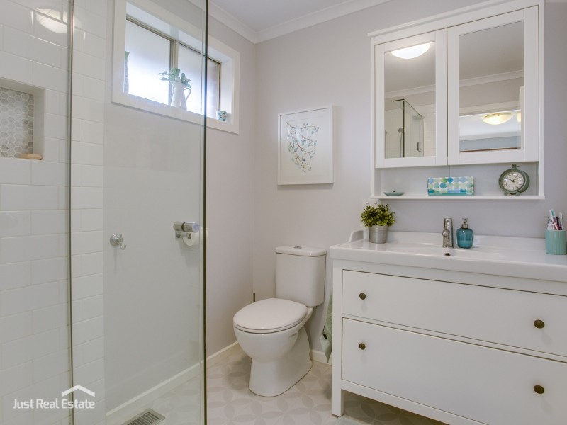 35 Coowarra Way, Berwick VIC 3806