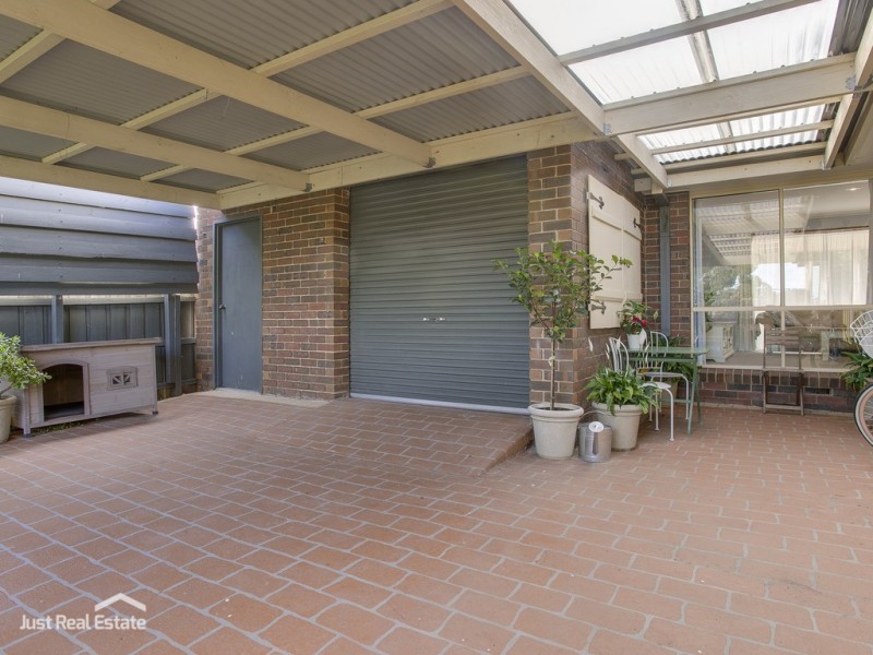 35 Coowarra Way, Berwick VIC 3806