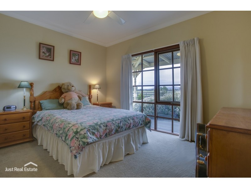 50 Parish Road, Iona VIC 3815