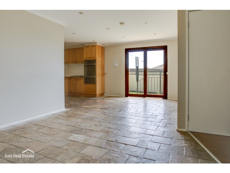 72 Springfield Crescent, Hampton Park VIC 3976