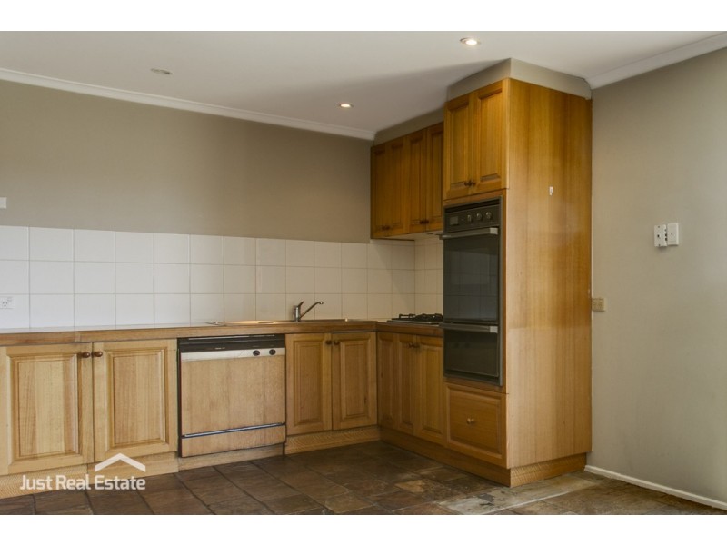 72 Springfield Crescent, Hampton Park VIC 3976