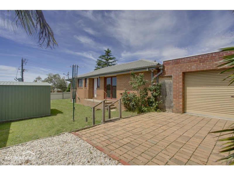 72 Springfield Crescent, Hampton Park VIC 3976