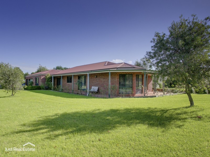 10 Grace Court, Narre Warren North VIC 3804