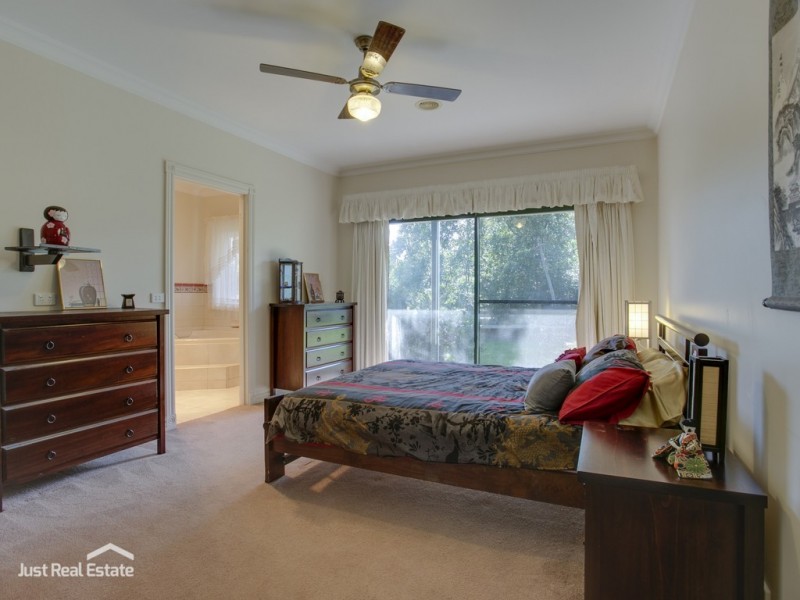 10 Grace Court, Narre Warren North VIC 3804